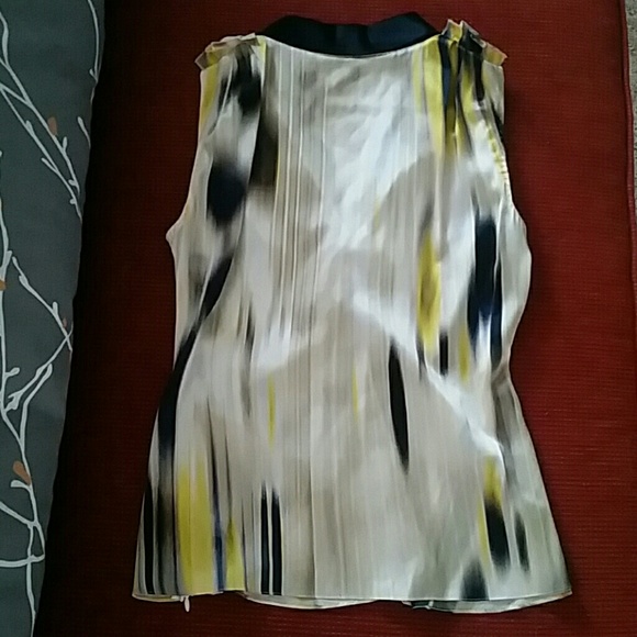 Blouse - Picture 2 of 3